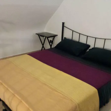 Valentina E Viviana Apartament Neapol